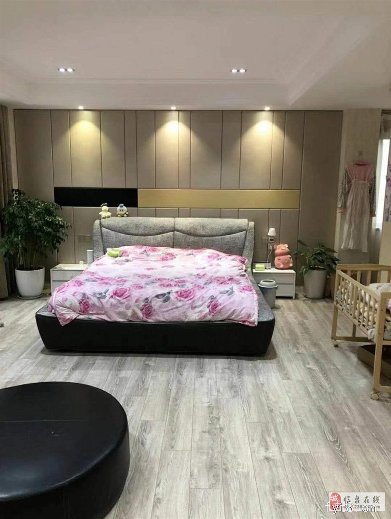 利华中央公馆1楼洋房跃层共240㎡送院子195万